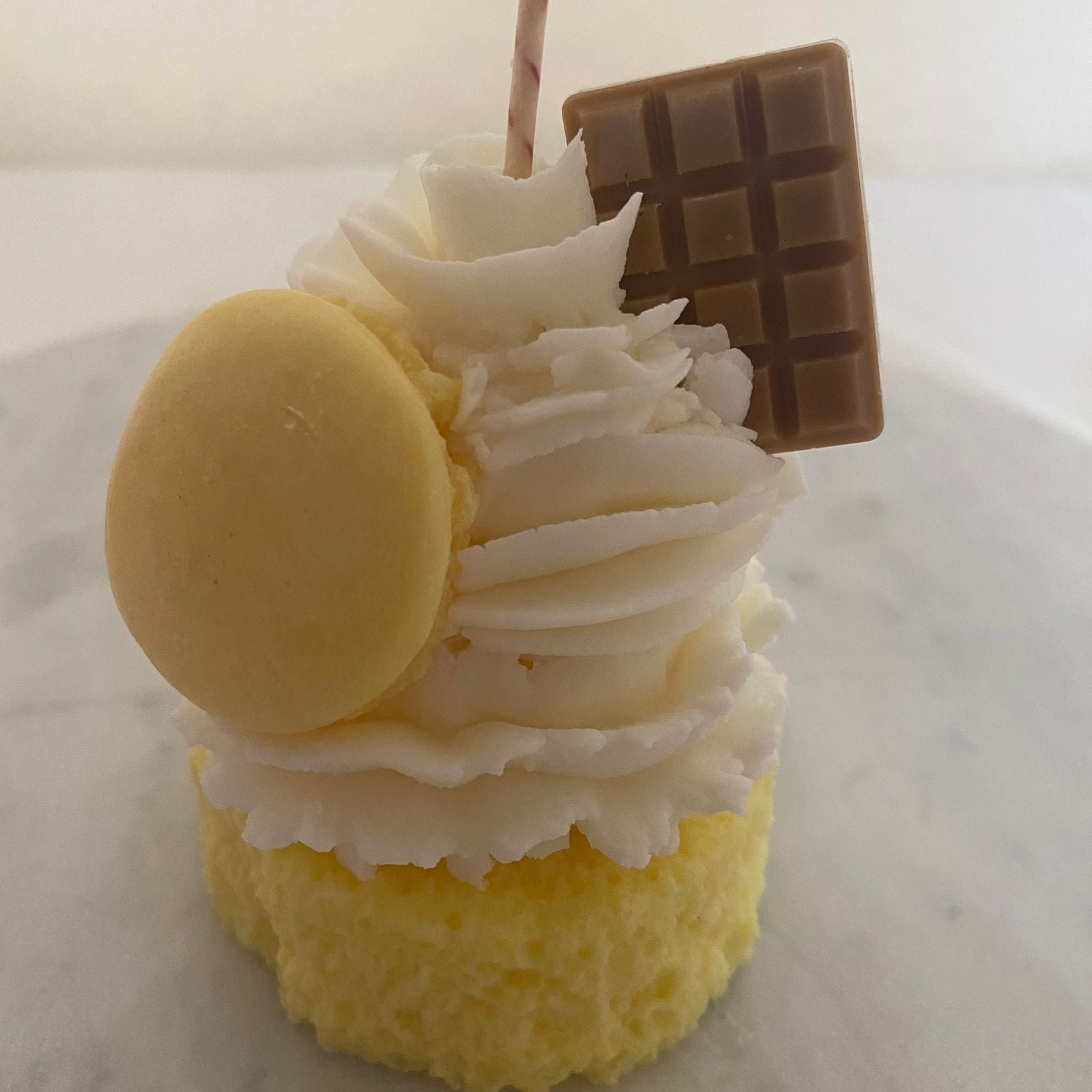 ¿Sabías que los más pequeños 👧🏻🧒🏻 también pueden disfrutar aprendiendo a hacer velas de cera de soya?